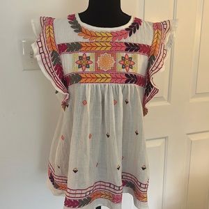 Arc no embroidered top